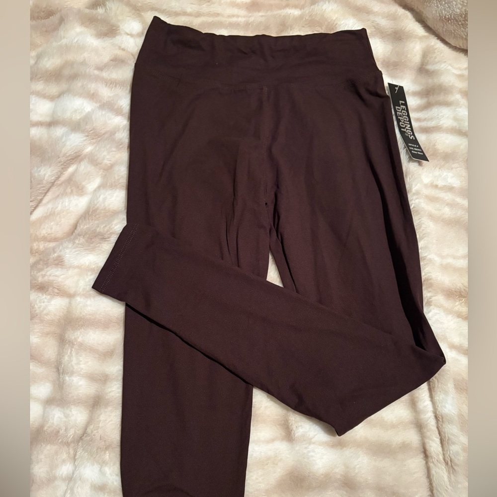 Brown leggings lightweight one size. NWT.